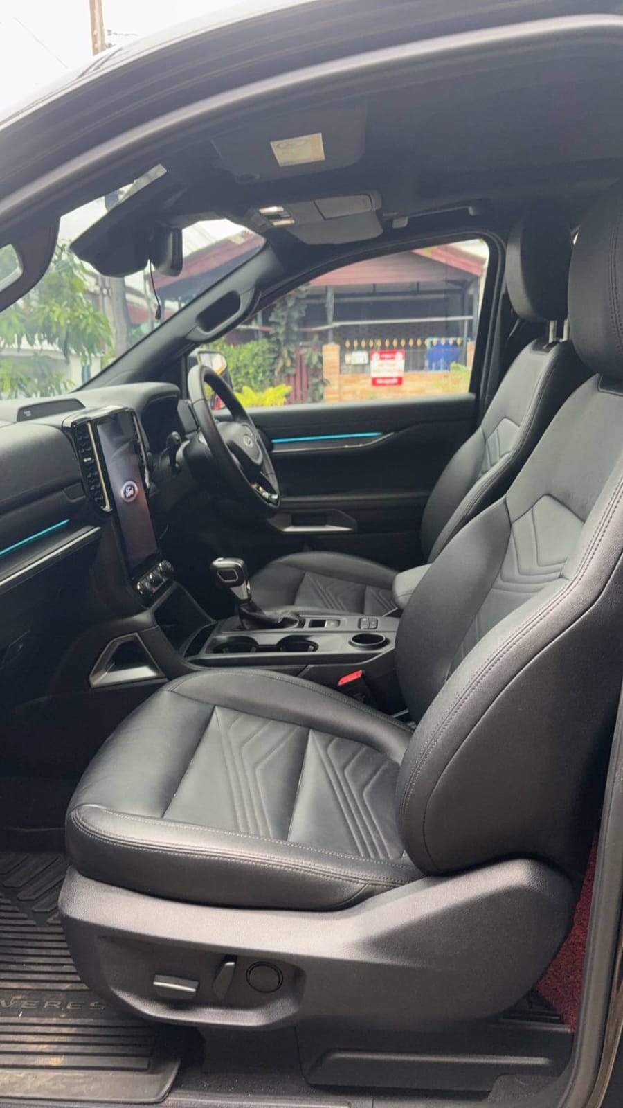 ford-everest-sport-2023-suv-rental