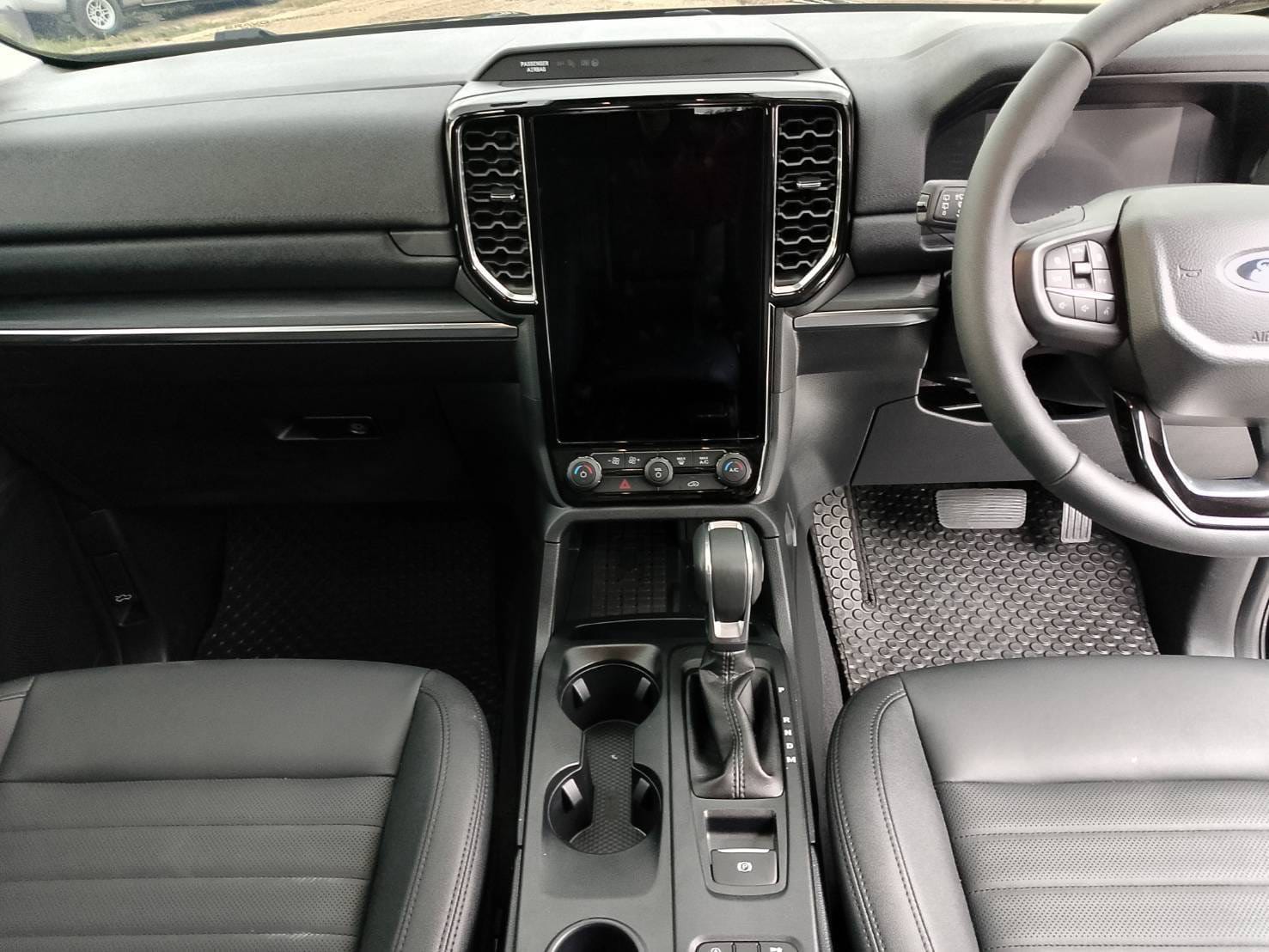 ford-everest-sport-2023-suv-rental
