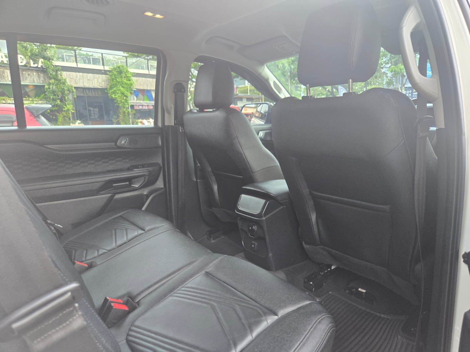 ford-everest-sport-2023-suv-rental