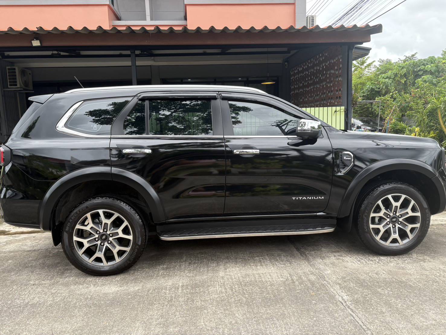 ford-everest-sport-2023-suv-rental
