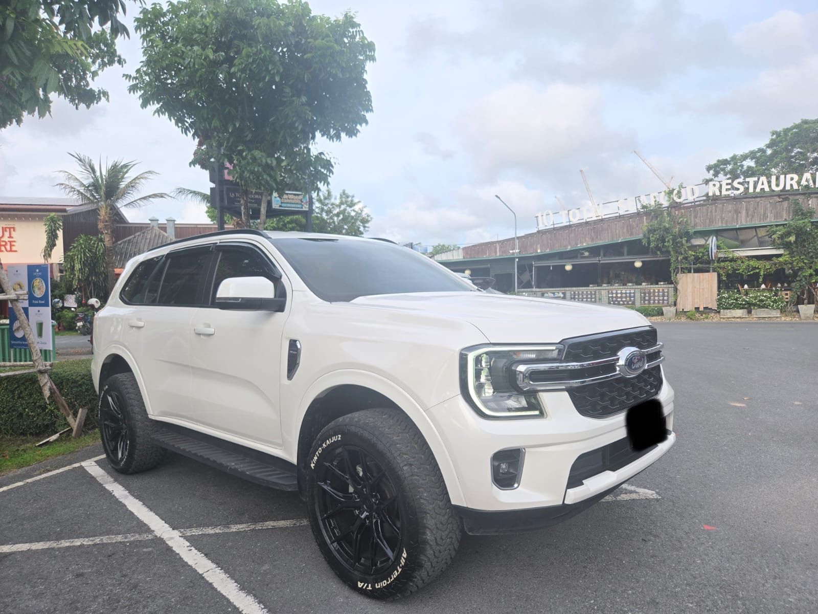 ford-everest-sport-2023-suv-rental