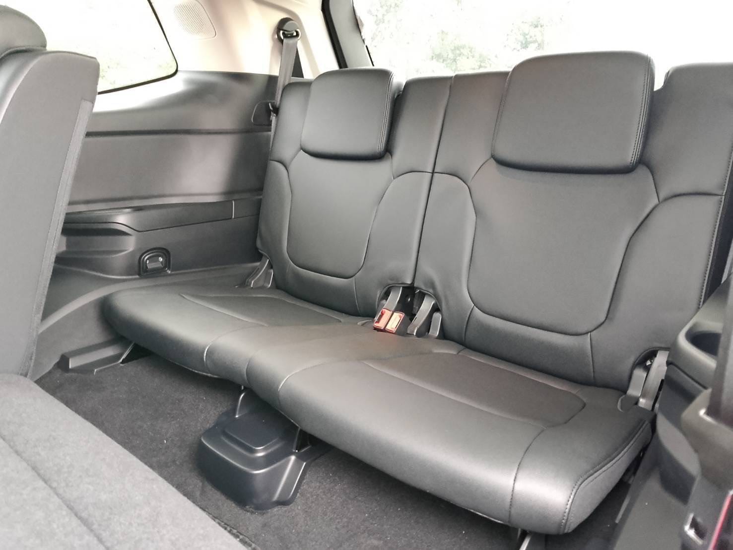 ford-everest-sport-2024-suv-rental