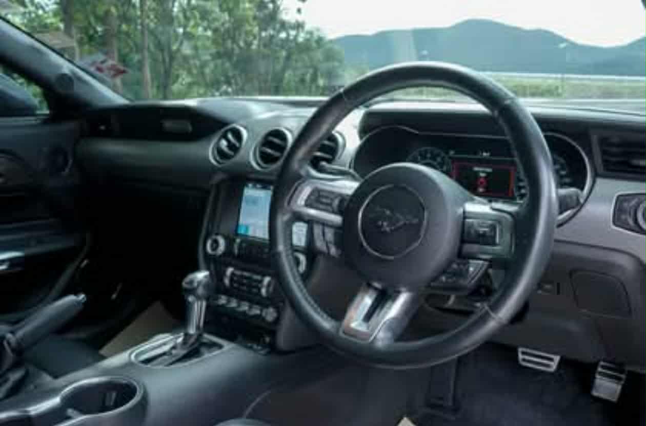 ford-mustang-2021-rental-thailand