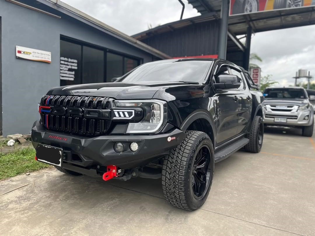 ford-everest-sport-2024-suv-rental