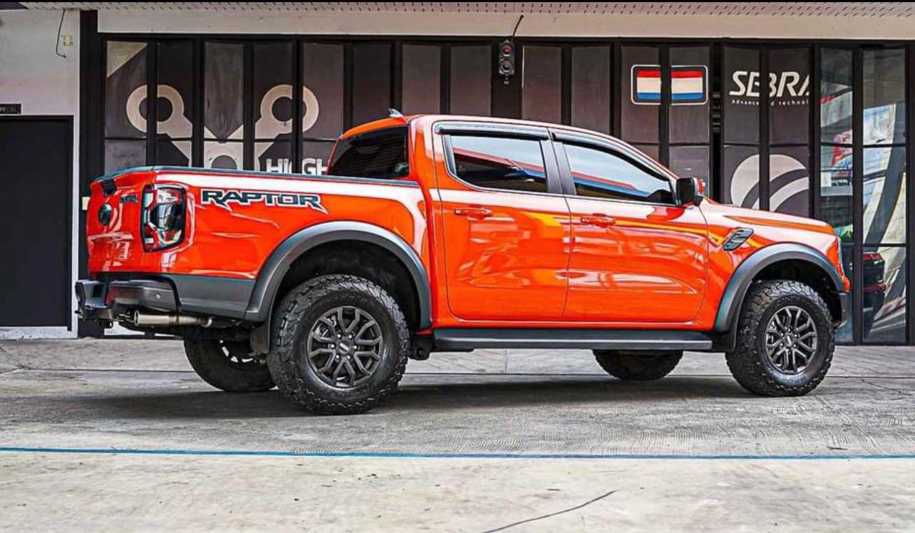 ford-raptor-2023-rental-thailand