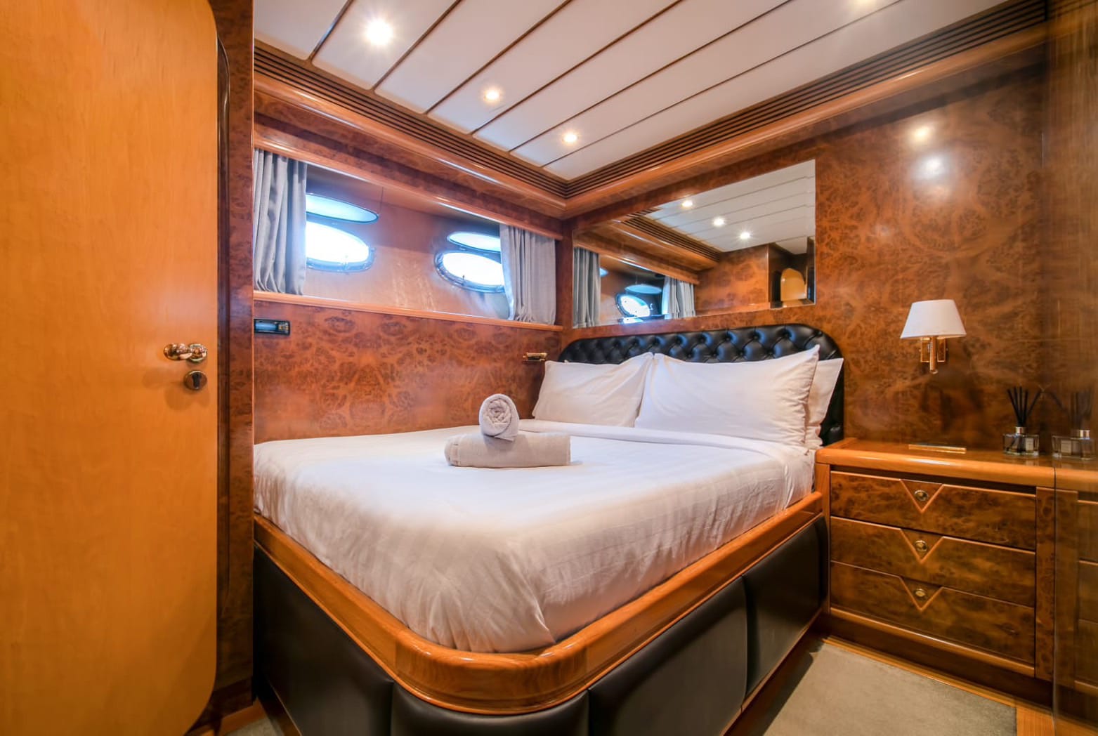 luxury-50ft-yacht-charter-phuket