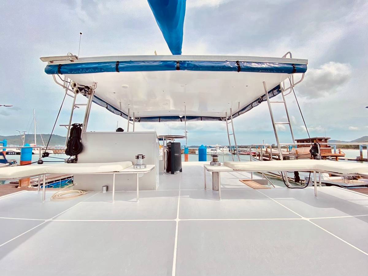 luxury-motor-yacht-40ft-phuket