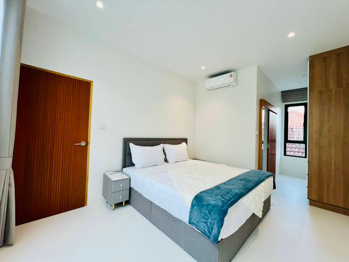 luxury-private-villa-phuket-rent-sale-10