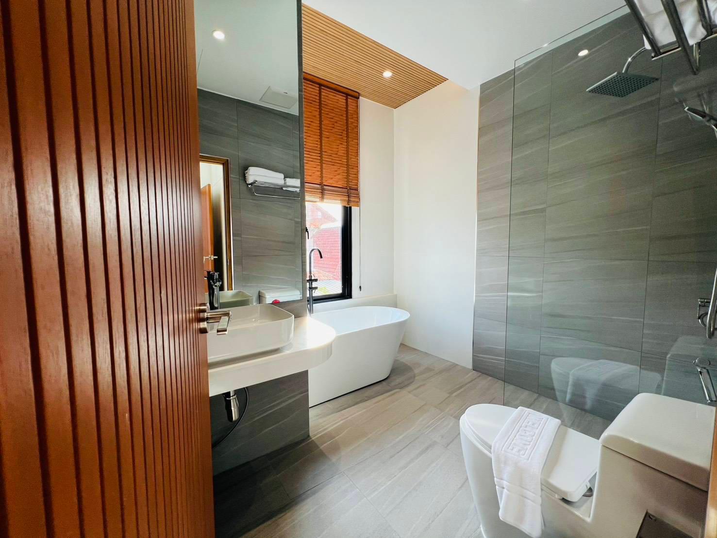 luxury-private-villa-phuket-rent-sale-13