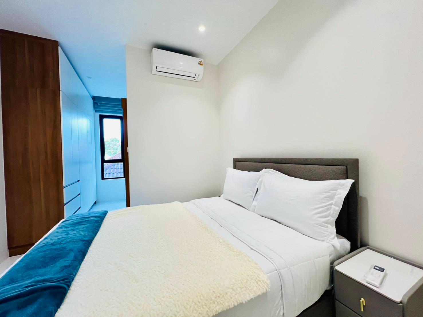 luxury-private-villa-phuket-rent-sale-4