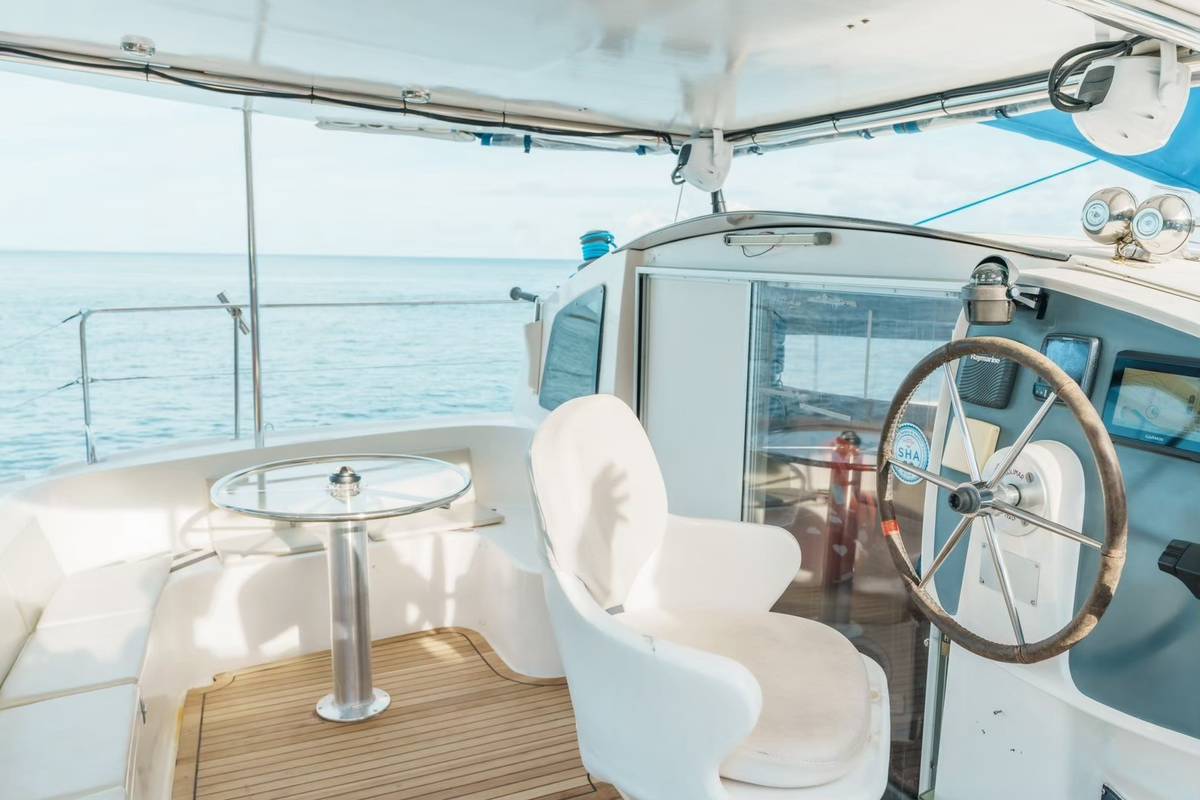 luxury-wildcat-44ft-charter-phuket