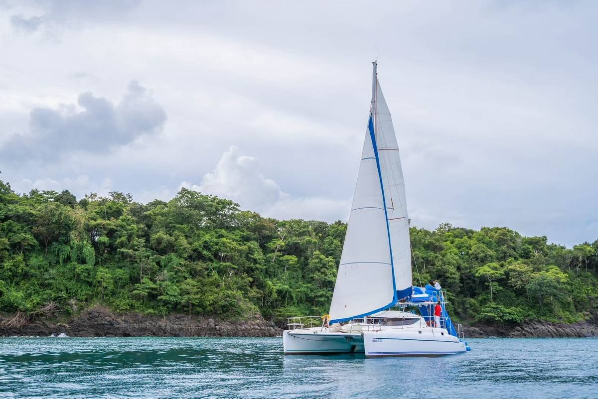 luxury-wildcat-44ft-charter-phuket