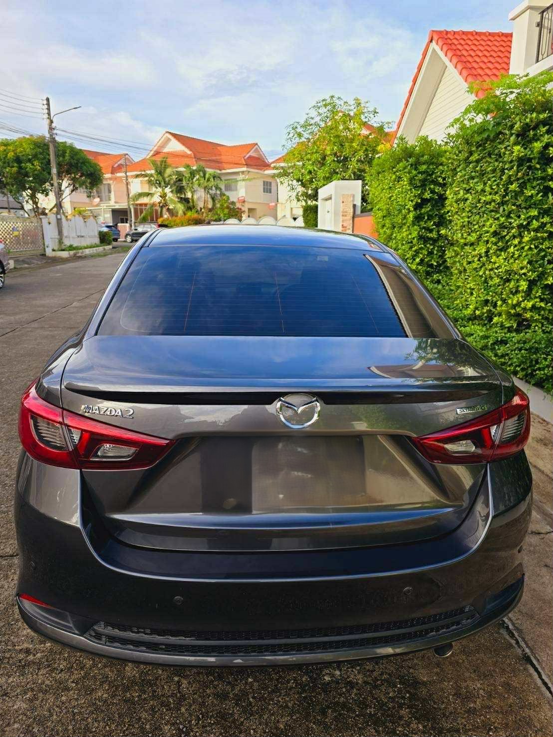 mazda2-2024-rental-thailand
