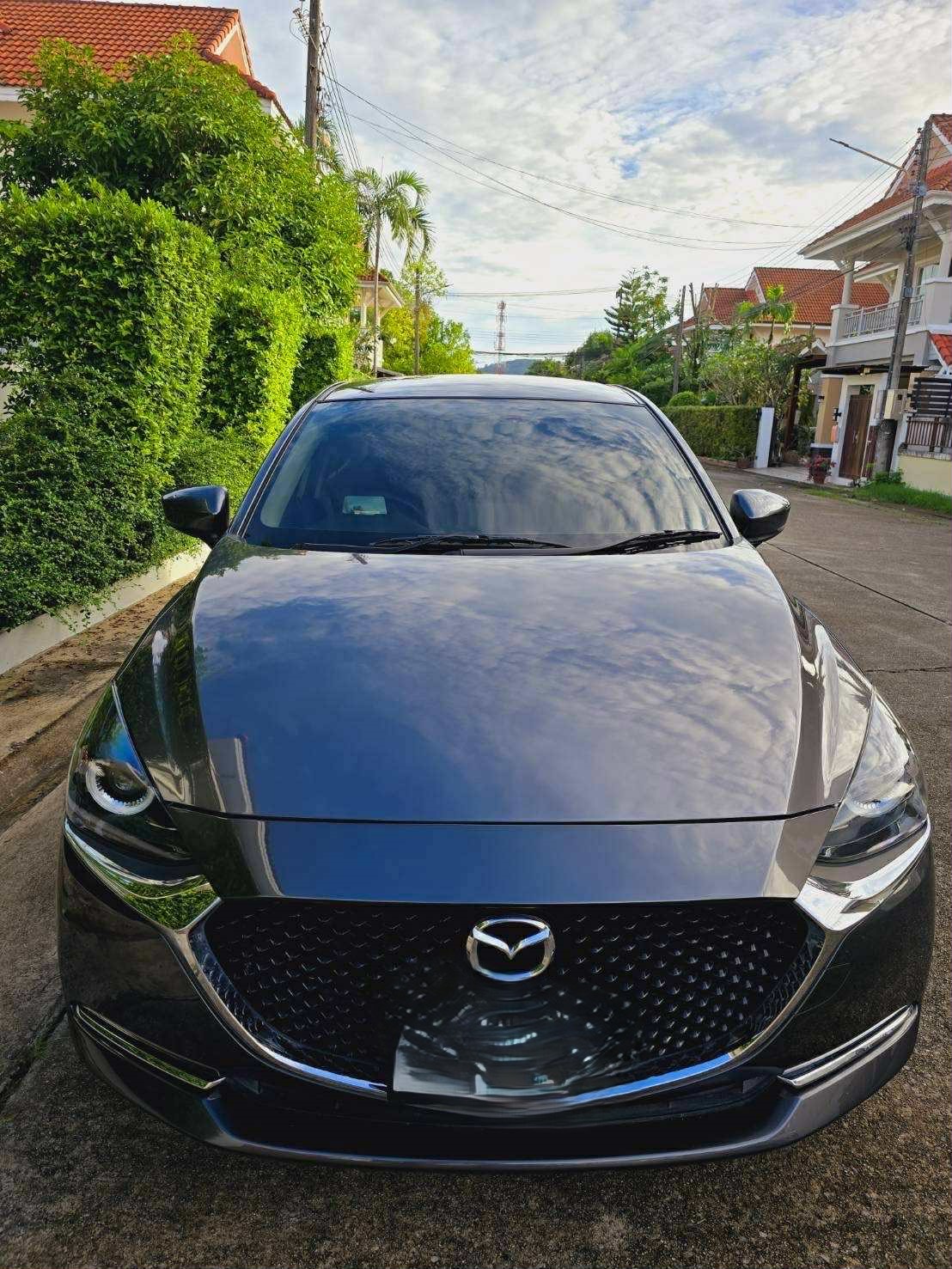 mazda2-2024-rental-thailand