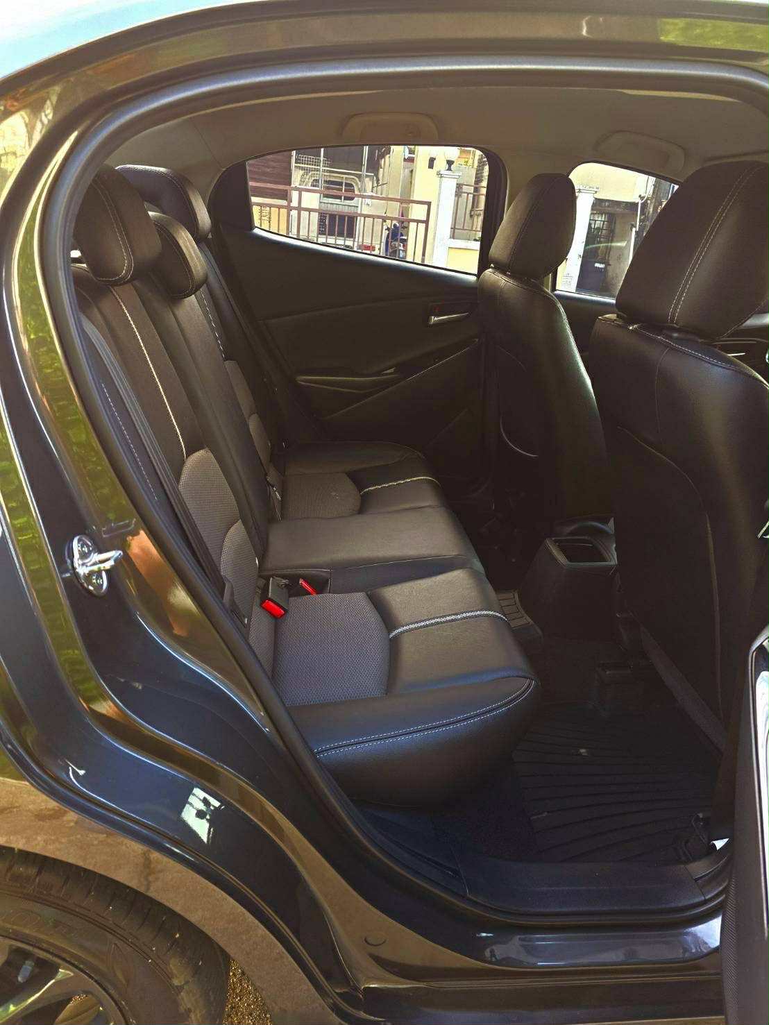 mazda2-2024-rental-thailand