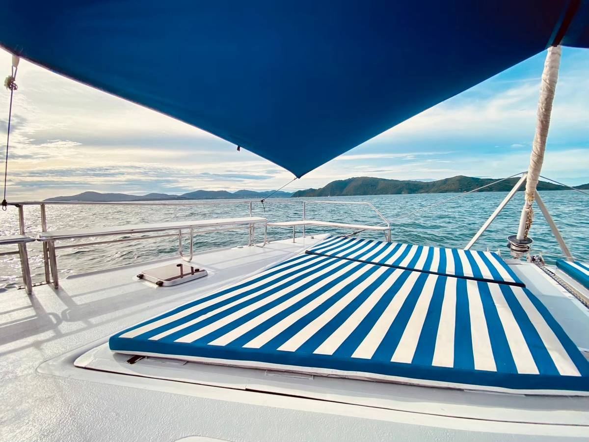 phuket-private-yacht-charter-75ft