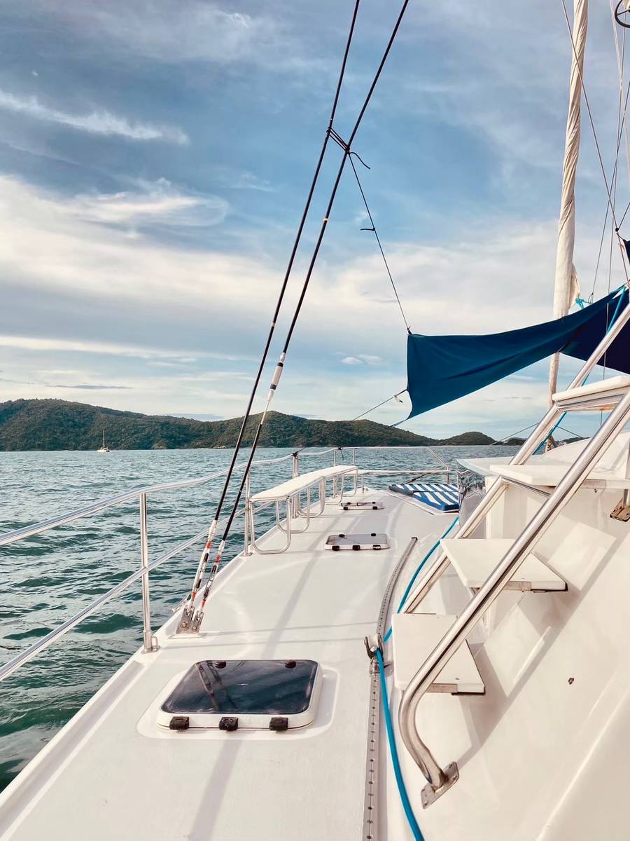 phuket-private-yacht-charter-75ft
