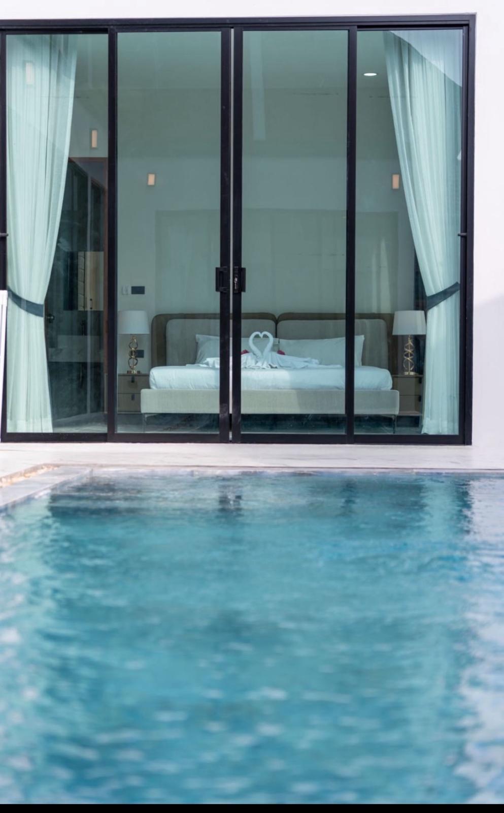 private-villa-rawai-4-bedroom-daily-rent-2