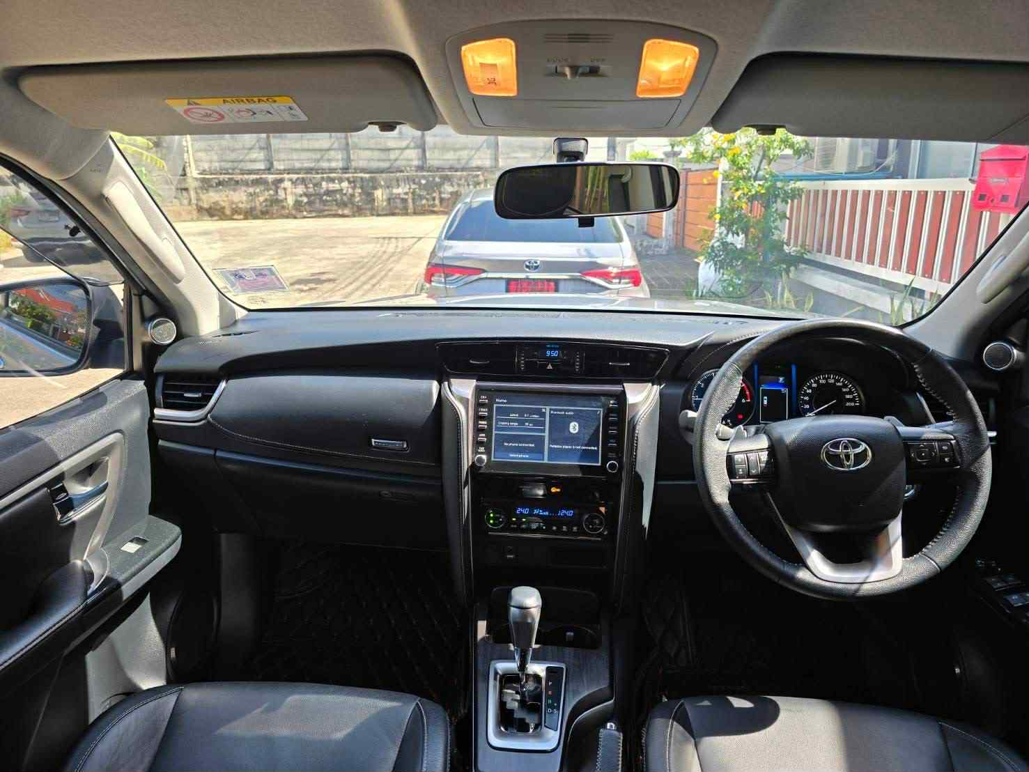 toyota-fortuner-leader-2024-rental