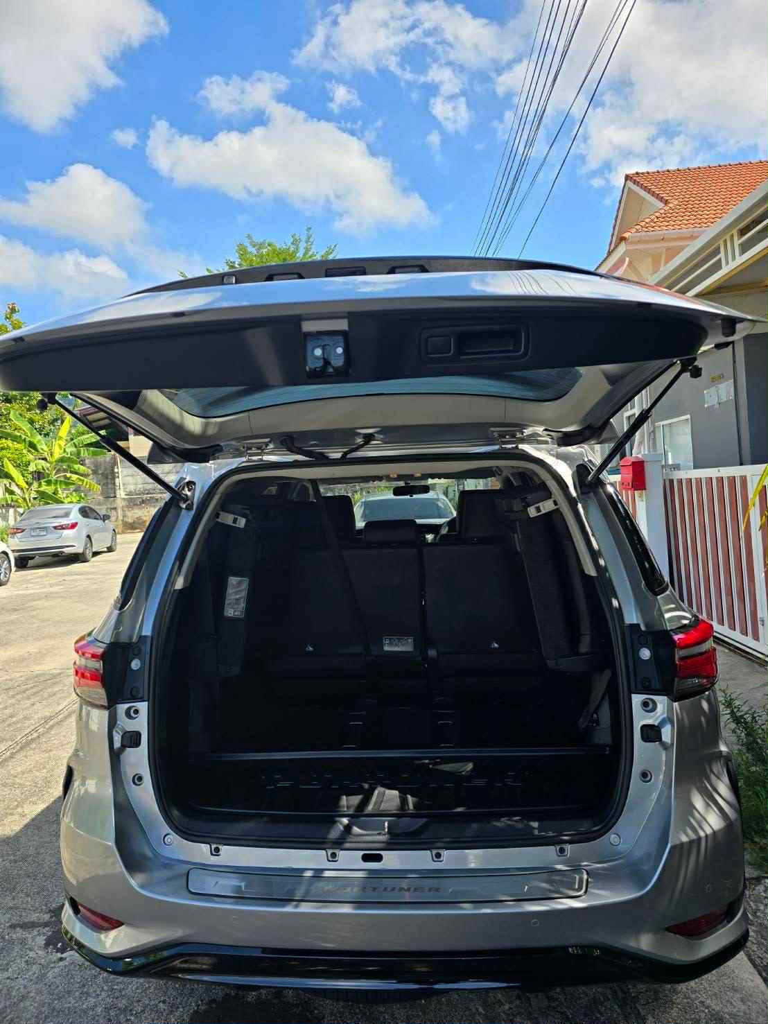 toyota-fortuner-leader-2024-rental