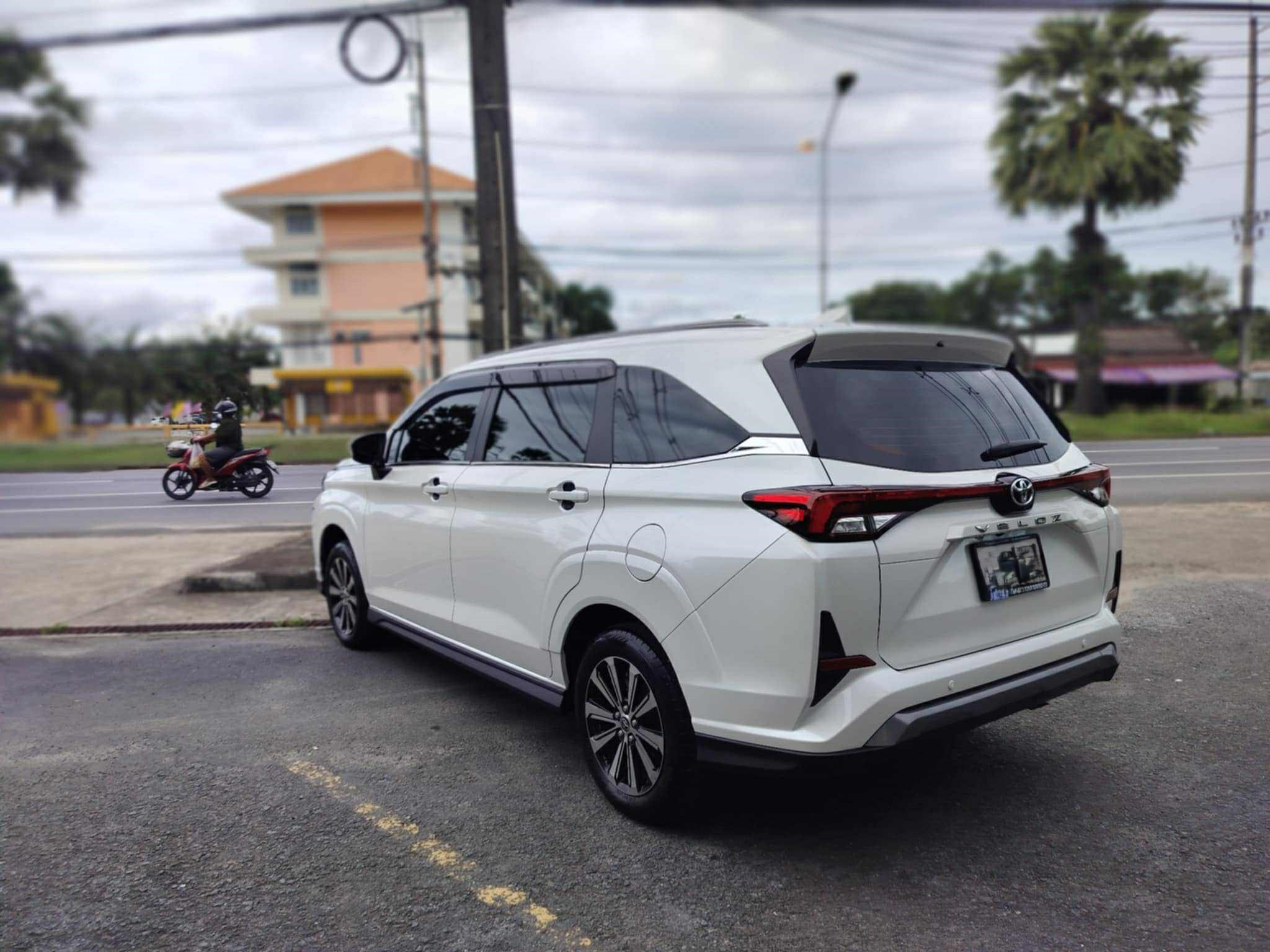 toyota-veloz-2024-rental-thailand