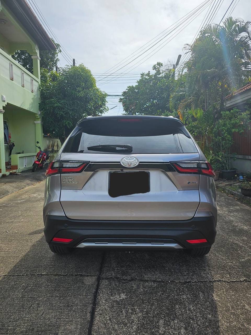 toyota-yaris-cross-hybrid-2023-rental-thailand