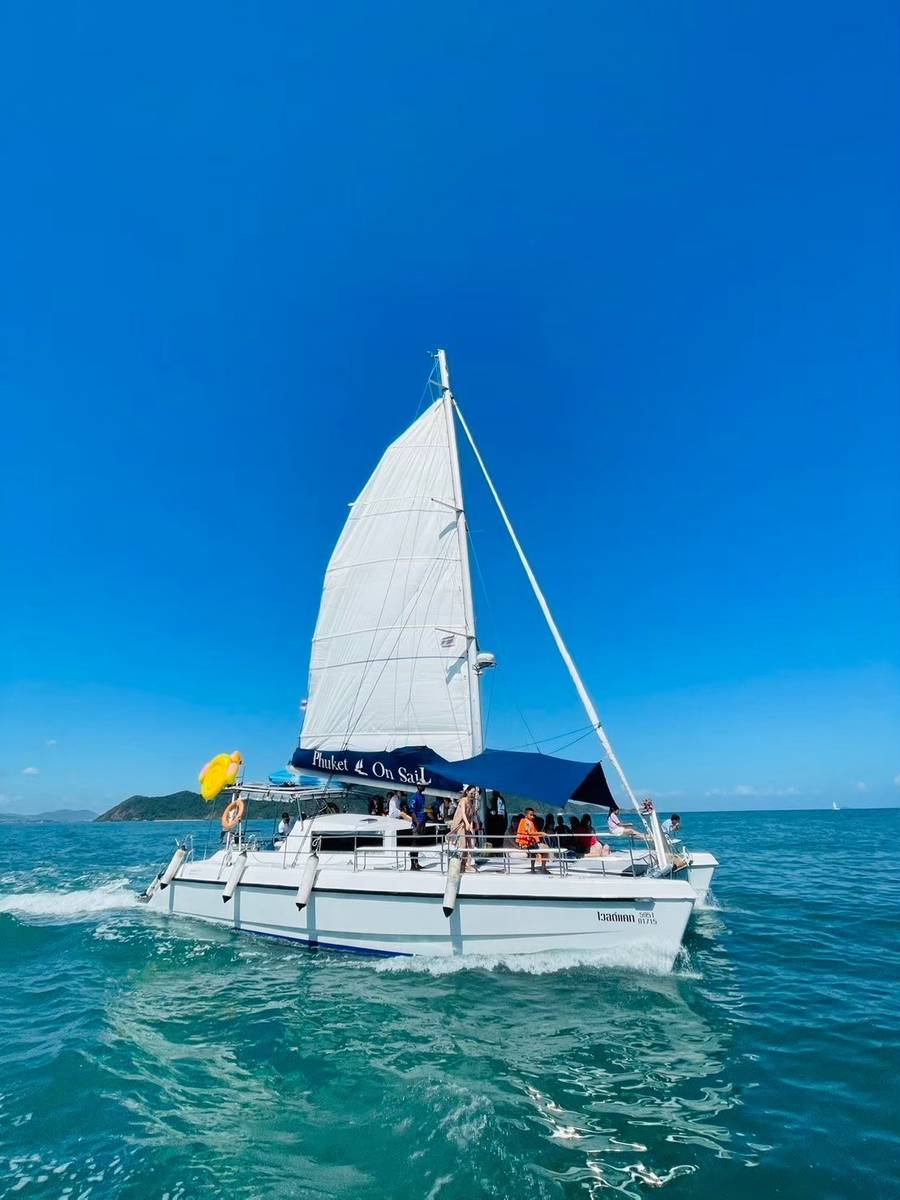 Wildcat 44ft Catamaran Charter – Phuket